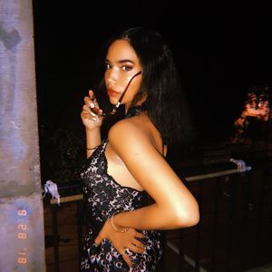 Meet your Posher, Angie